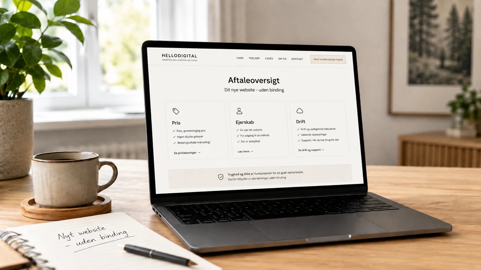 Ny hjemmeside uden binding med gennemgang af aftale på laptop